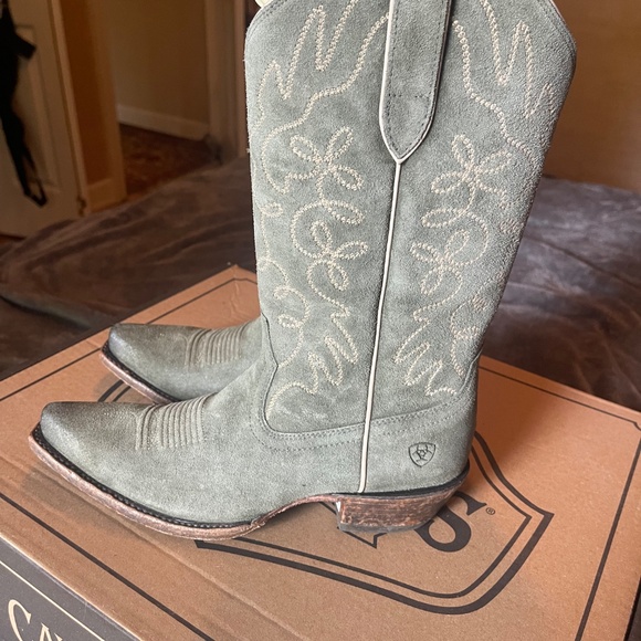 Ariat Soft Olive Suede Western Boots - Picture 5 of 5